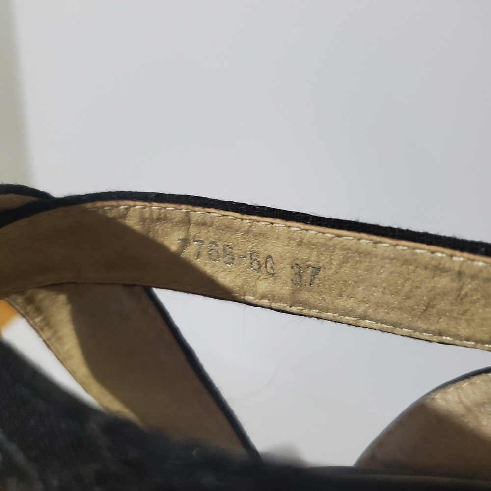 🌸SOLD🌸Size 37 heels - Picture 5 of 10